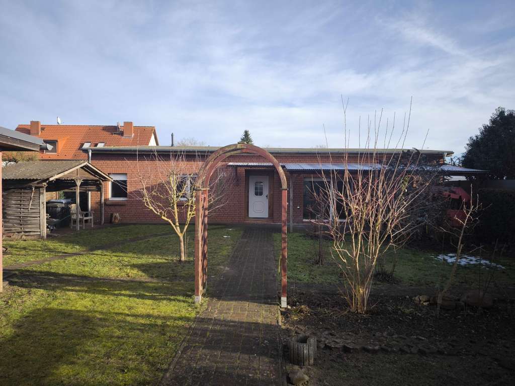 Immobilie in Wittenberge - Einfamilienhaus/Bungalow in zentraler Lage von Wittenberge - Barrierefrei und renoviert ! - Bild 1