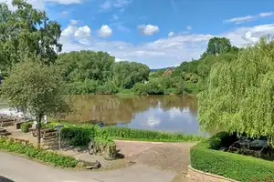 Wohnen direkt am Wasser: Charmanter Altbau direkt an der Weser – Krämerstraße 15, 34399 Kassel (Kreis) – Vorschaubild 19