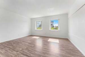 Wohnen auf zwei Ebenen – großzügige Maisonettewohnung mit Balkon und zwei Garagen in Bremen-Walle – Die vollständige Adresse der Immobilie erhältst du vom Anbieter., 28219 Walle (Ortsteil), Bremen – Vorschaubild 3