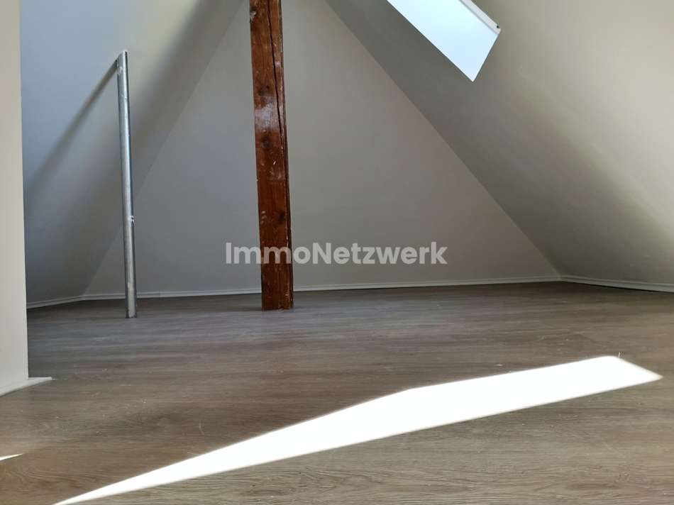 Dachboden DG