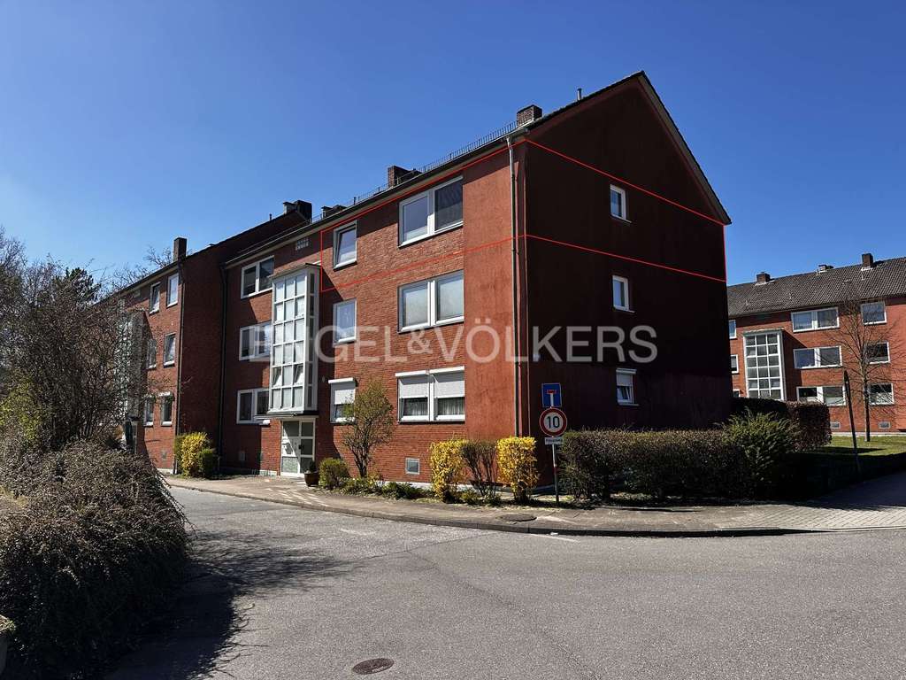 Immobilie in Norderstedt - Moderne 4-Zimmer-Wohnung mit Garage und Balkon - Bild 1