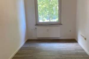 Helle  & renovierte 3 Raum Wohnung mit Balkon – Emmericher Straße 149, 47138 Obermeiderich, Duisburg – Vorschaubild 9