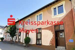 Attraktives, 2025 renoviertes 12-Familienhaus, nur komplett zu mieten