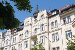 WOHNUNGSSUCHE ADÉ -  VIDEO - NEU in GOHLIS. 2-Zimmer. DACHGESCHOSS. LAMINAT. KÜCHE separat. DUSCHBAD
