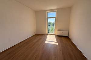 Großzügige 3-Raumwohnung im Dachgeschoss mit zwei Balkonen – Lessingstraße 69, 39108 Stadtfeld Ost, Magdeburg – Vorschaubild 3