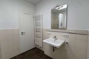 Großzügige und sonnige 3-Zimmer-Dachwohnung mit 2 Balkonen in Heimstetten – 85551 Kirchheim bei München – Vorschaubild 4