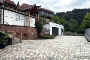 Exklusive Doppelhaushälfte mit Saunahaus und großer Garage – Die vollständige Adresse der Immobilie erhältst du vom Anbieter., 69437 Neckargerach – Vorschaubild 3