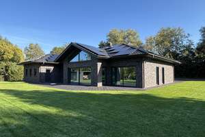 Exklusives Architektenhaus in Naturlage – 100 m von der Hunte, direkt an der Stadtgrenze Oldenburg – Die vollständige Adresse der Immobilie erhältst du vom Anbieter., 27798 Hude (Oldenburg) – Vorschaubild 1