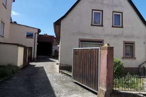 Einfamilienhaus mit Nebengebäuden in Neubrunn – Die vollständige Adresse der Immobilie erhältst du vom Anbieter., 97277 Neubrunn – Vorschaubild 3
