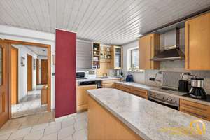Mehrgenerationenhaus oder Kapitalanlage? Großzügiges 2–3 Familienhaus mit ca. 235 m² Wohnfläche – Die vollständige Adresse der Immobilie erhältst du vom Anbieter., 93309 Kelheim – Vorschaubild 12
