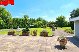 Traumhafte Villa mit zauberhaftem Garten, Einliegerwohnung und Indoor Pool – Die vollständige Adresse der Immobilie erhältst du vom Anbieter., 35088 Battenberg (Eder) – Vorschaubild 1
