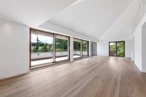 VON PRIVAT: lichtdurchflutete Dachterrassenwohnung in zentraler und ruhiger Bestlage Nymphenburg