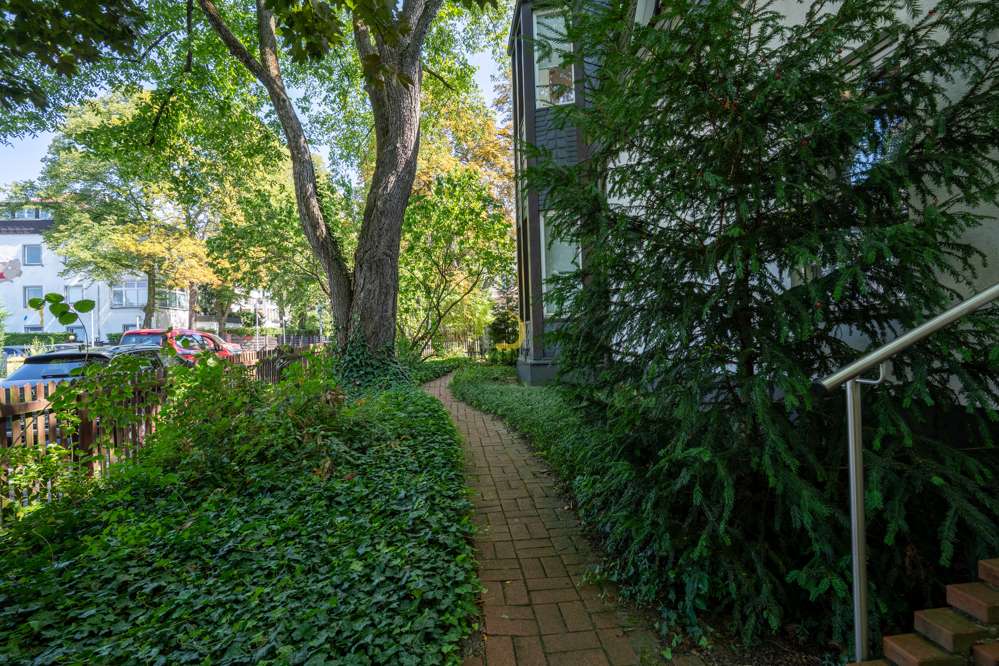 Exklusives Westend-Juwel mit zusätzlichem Baugrundstück ca. 450 m², Berlin – Bild 1