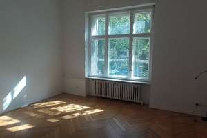 Renovierungsbedürftige 3-Zimmer-Wohnung mit Terasse in Berlin-Wilmersdorf