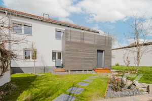 Einfamilienhaus Edel & hochwertig: Stilvoll saniert. Nachhaltig gedacht. Bereit zum Einziehen – Tirschenreuth (Kreis) – Vorschaubild 1