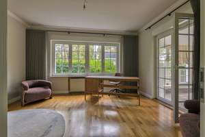 KLASSIK TRIFFT AUF MODERNE IN BEGEHRTER LAGE:  TEILSANIERTE VILLA IM ERSTBEZUG MIT SONNIGEM GARTEN – Die vollständige Adresse der Immobilie erhältst du vom Anbieter., 14089 Gatow, Berlin – Vorschaubild 3