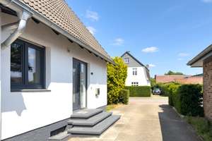 Modernisiertes Einfamilienhaus mit überdachter Veranda und Garage – Die vollständige Adresse der Immobilie erhältst du vom Anbieter., 25335 Elmshorn – Vorschaubild 3