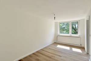 Moderne & frisch sanierte 2-Zimmer-Wohnung: hell, freundlich + schöner Ausblick ins Grüne – Washingtonweg 1A, 30519 Mittelfeld, Hannover – Vorschaubild 2