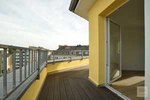 2-Zimmer-Dachgeschoß Wohnung mit großer Terrasse in Oberbilk – Düsseldorf – Vorschaubild 1