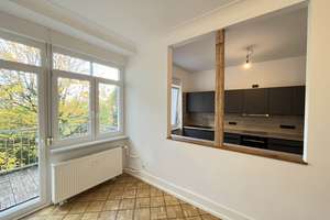 Bezugsfreie, sanierte 4 bis 5 Zimmerwohnung mit zwei Balkonen (nahe Finanzamt) – Scheffelstraße 3, 75179 Nordstadt, Pforzheim – Vorschaubild 3