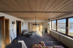 Sanierungsbedürftiger Bungalow mit Blick auf Wiesen und Felder – Die vollständige Adresse der Immobilie erhältst du vom Anbieter., 84051 Essenbach – Vorschaubild 4