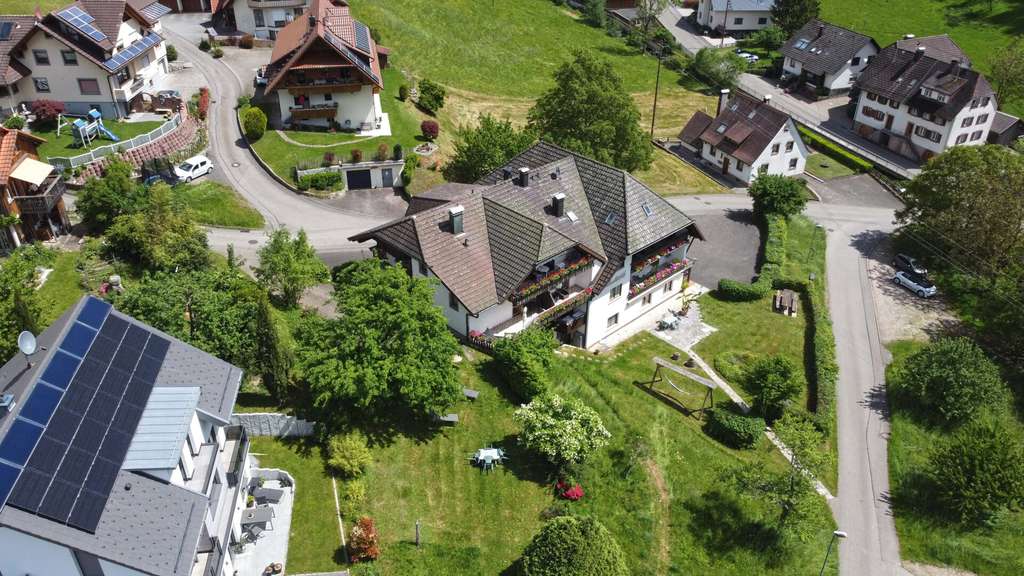 Immobilie in Simonswald - Aus Pension wird Perspektive – Eigentumswohnungen in einer engagierten Baugemeinschaft. - Bild 2