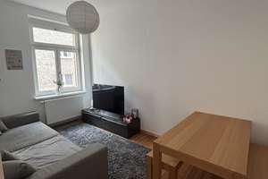 Gemütliche 2 Zimmer-Wohnung im Hinterhaus