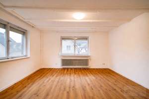 Großzügiges Mehrgenerationenhaus in sonniger Lage von Oberprechtal – Die vollständige Adresse der Immobilie erhältst du vom Anbieter., 79215 Elzach – Vorschaubild 6