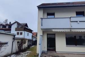 Gepflegtes Reiheneckhaus in Eching mit Garten inkl. Garage