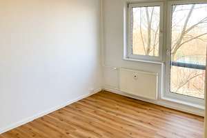 3-Raum-Wohnung mit großem Balkon im Grünen/weißer WBS – Straße am Park 52, 4209 Grünau-Ost, Leipzig – Vorschaubild 8