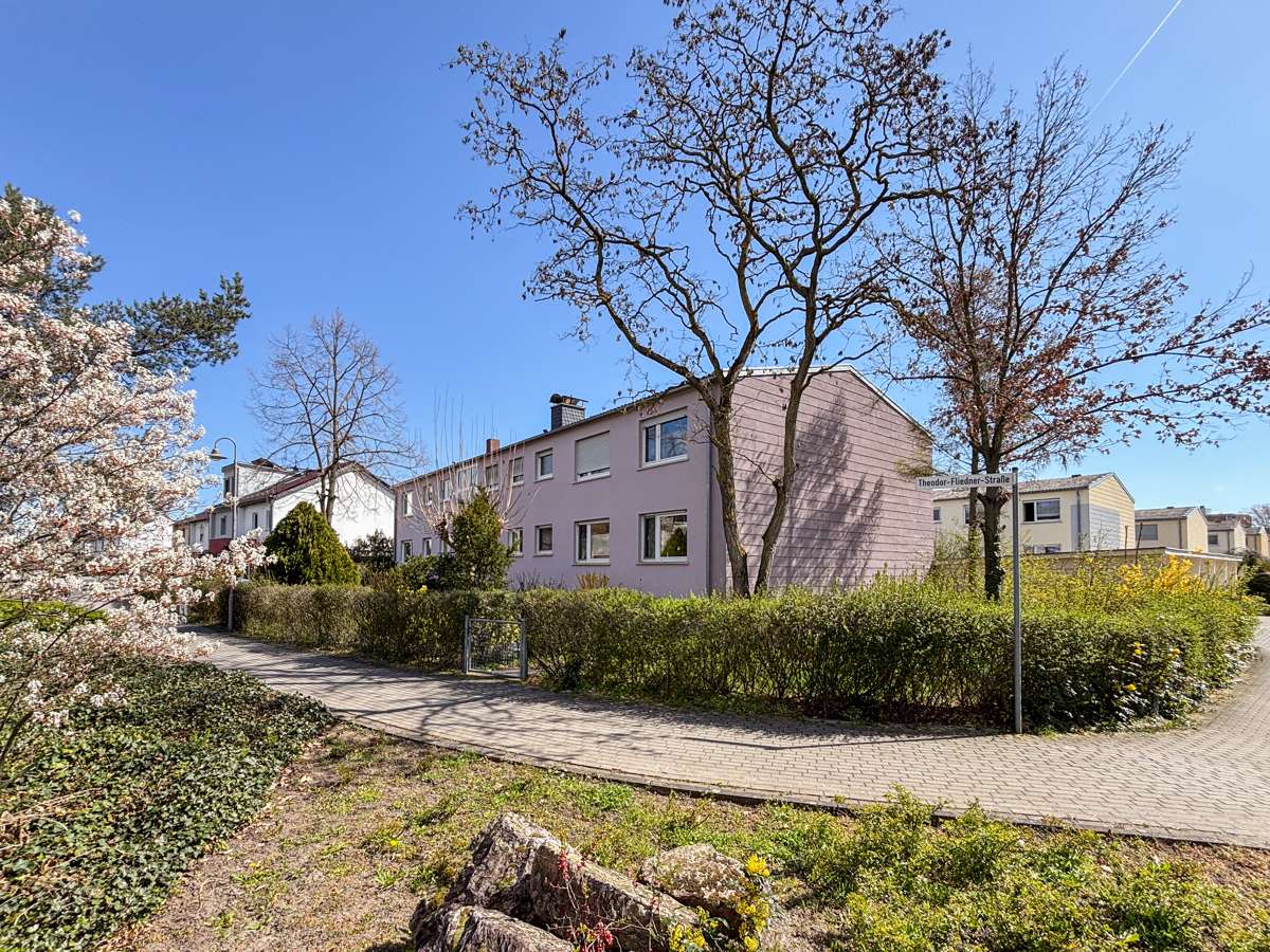 Familien-Traum in Ingelheim: 120m² Wohnfläche, 3 - 4 Schlafzimmer, zentrale Lage mit Platz für alle!, Mainz Bingen Kreis – Bild 1