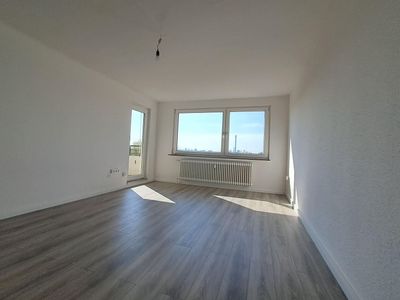 *Einziehen und Miete sparen!* Moderne 3-Zimmer-Wohnung mit Balkon