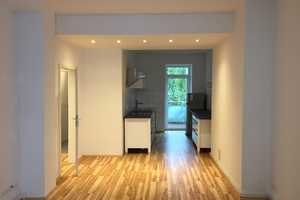 Stilvolle 2-Zimmer-Wohnung mit großer Wohnküche & grünem Balkon – Hannover – Vorschaubild 1