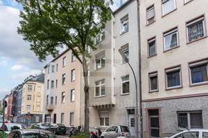 Komfortables Wohnen in Köln-Kalk – 4 Zimmer mit Balkon. – Die vollständige Adresse der Immobilie erhältst du vom Anbieter., 51103 Kalk (Ortsteil), Köln – Vorschaubild 1