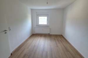 NEU !!! sanierte 3-Raum Dachgeschosswohnung – Schweriner Straße 5, 6749 Bitterfeld-Wolfen – Vorschaubild 10