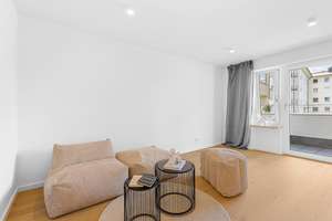 Erstbezug nach Kernsanierung vom Architekten | Loggia + EBK | provisionsfrei – Die vollständige Adresse der Immobilie erhältst du vom Anbieter., 81673 Josephsburg, München – Vorschaubild 2