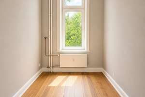 Jugendstil-Grandesse am Innocentiapark:  217 m²,  6,5 Zimmer  &  zwei Balkone in Harvestehude – Die vollständige Adresse der Immobilie erhältst du vom Anbieter., 20144 Harvestehude, Hamburg – Vorschaubild 17