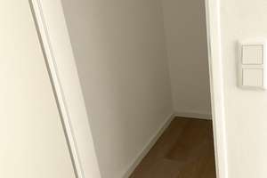 3-Zimmer-Wohnung + 2 Loggien! Frisch renoviert, separate Küche, Wannenbad, Aufzug – Gropiusweg 15, 44801 Querenburg, Bochum – Vorschaubild 11