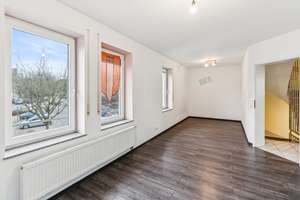 Ansprechendes Mehrfamilienhaus mit 3 gepflegten Wohneinheiten - ca. 5 % Rendite – Kirchstraße 8, 89195 Staig – Vorschaubild 4