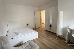 Sofort verfügbar! Möbliertes WG-Zimmer mit Balkon in 3er-WG – Die vollständige Adresse der Immobilie erhältst du vom Anbieter., 80935 Lerchenau-Ost, München – Vorschaubild 1