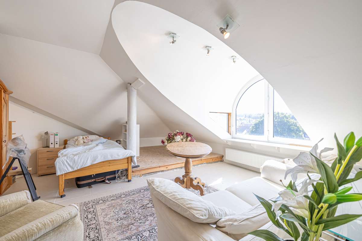 Immobilie in Walzbachtal - Großzügiges Anwesen in attraktiver Aussichtslage von Jöhlingen - Bild 10