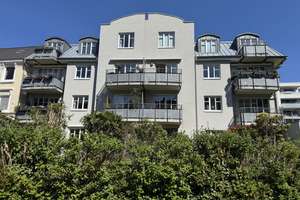 Immer auf der Sonnenseite:
2 Zimmer, Balkon, Toplage in zweiter Reihe direkt am Winterhuder Markt – Die vollständige Adresse der Immobilie erhältst du vom Anbieter., 22299 Winterhude, Hamburg – Vorschaubild 13