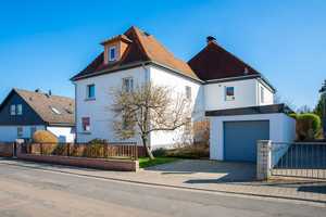 *** Reserviert *** Großzügiges Zweifamilienhaus mit Ausbaupotential und großem Garten – Darmstadt-Dieburg (Kreis) – Vorschaubild 2