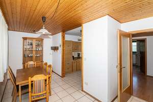 Freiraum und Vielfalt: Einfamilienhaus mit Einliegerwohnung und Garten – Die vollständige Adresse der Immobilie erhältst du vom Anbieter., 93413 Cham – Vorschaubild 23