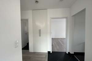 Renovierte 2-Zimmer-Wohnung mit zwei Balkonen und Stellplatz in zentraler Lage von LU-Oppau – 67069 Oppau, Ludwigshafen am Rhein – Vorschaubild 3