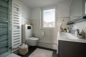 Exklusives Wohnen mit großzügigem Grundstück in Bestlage von Essen-Heisingen! – Die vollständige Adresse der Immobilie erhältst du vom Anbieter., 45259 Heisingen, Essen – Vorschaubild 28