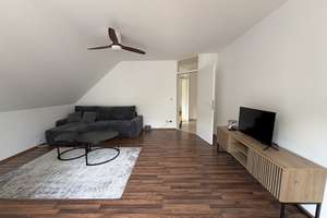 Helle 2-Zimmer-Dachgeschosswohnung mit großer Südterrasse direkt zum Zamila-Park - provisionsfrei – Friedrich-Eckart-Straße 50, 81929 Englschalking, München – Vorschaubild 3