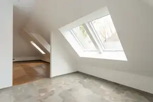 Sonnige, top-ausgestattete DG-Wohnung in kleiner Wohnanlage mit Putzservice – Alte Allee 27, 81245 München – Vorschaubild 11