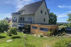 Helle 4-Zimmer-Eigentumswohnung mit großem Südbalkon – von privat – Die vollständige Adresse der Immobilie erhältst du vom Anbieter., 91781 Weißenburg in Bayern – Vorschaubild 2