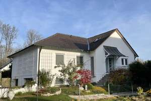 Winkel-Bungalow in ruhiger Bestlage von Moosburg – Die vollständige Adresse der Immobilie erhältst du vom Anbieter., 85368 Moosburg an der Isar – Vorschaubild 1